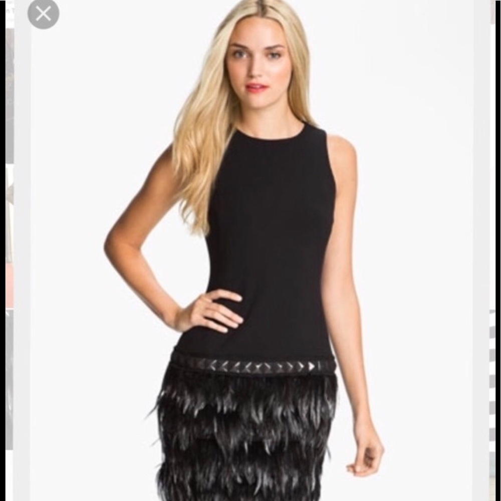 SALE🎉🎡🎁Micheal Kors Elegant Feather Dress